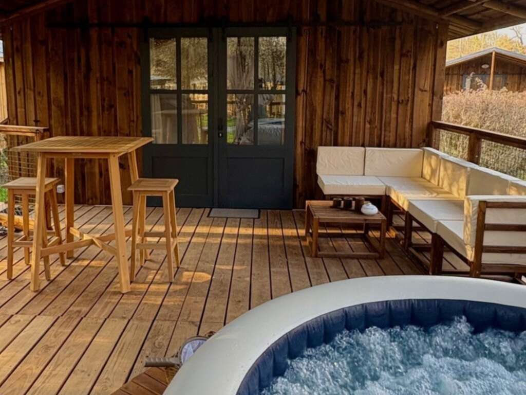 Romantisme dans le Périgord avec champagne et bains à remous - 3* - 4