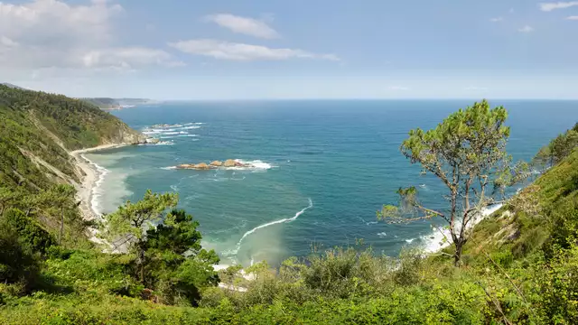 Ontsnap naar de kust van Asturië met ontbijt inbegrepen
