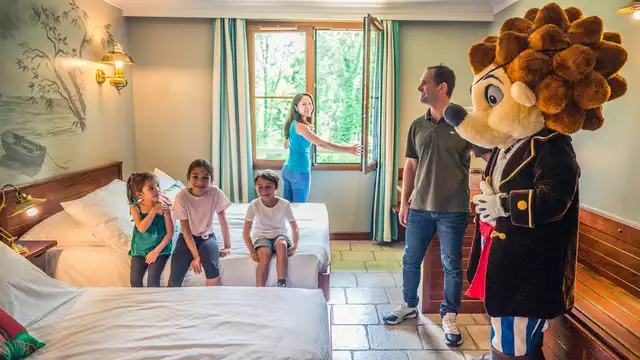 Évasion en famille à Nigloland avec buffet inclus (6 personnes)