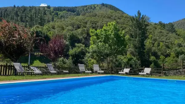 Estancia en Cantabria en suite con jacuzzi con bodega y cata incluidas
