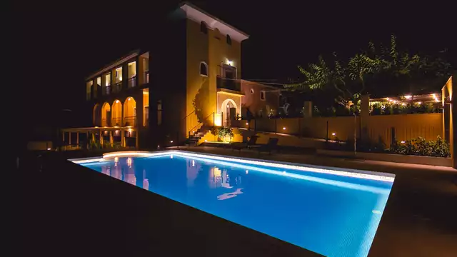 Escapada romántica en Murcia con botella de cava