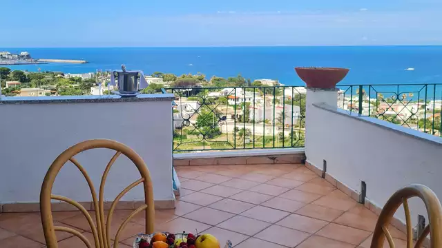 Week in Ischia inclusief ontbijt en strandservice