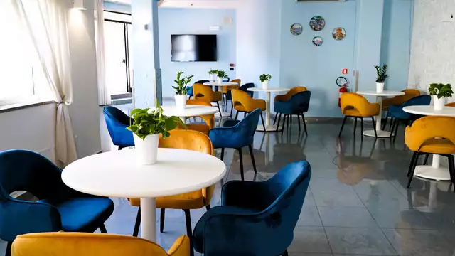 Resort da sogno ad Ischia con pensione completa, spiaggia e piscina