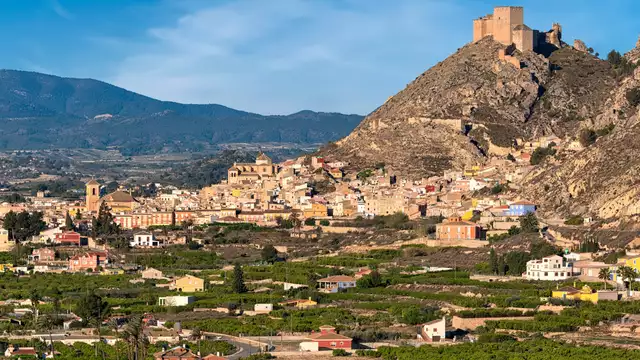 Escapada romántica en Murcia con botella de cava