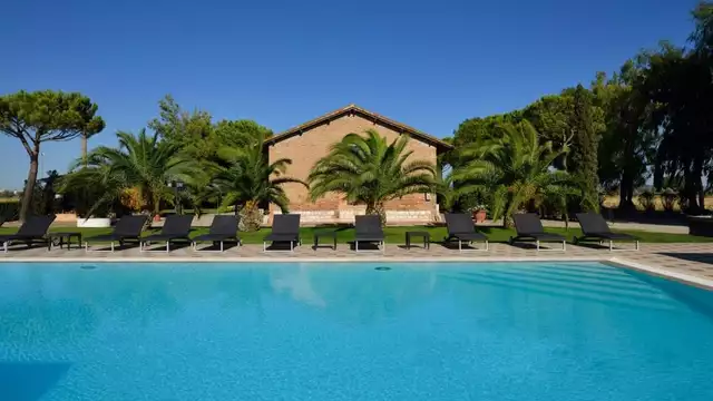 Vakantie in Toscane in een typisch landhuis met zwembad