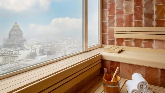 Due notti d'estate con accesso alla spa con vista panoramica nel quartiere Louise