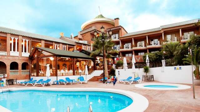 Séjour à Alicante en demi-pension et parking dans un hôtel boutique