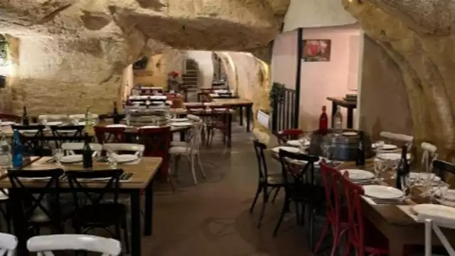 Escapade insolite avec dîner en restaurant troglodytique, et dégustation de Fouées