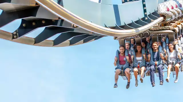 Vakantie in de Riviera Romagnola met ingang van Mirabilandia