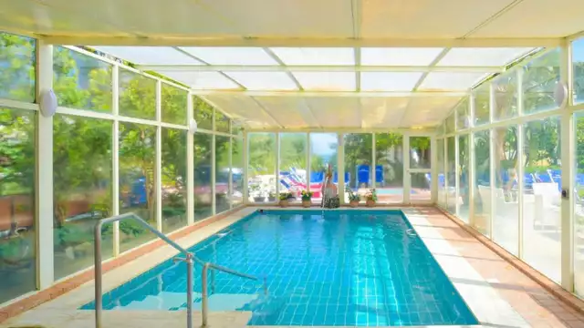 Vacaciones en Ischia en habitación económica con spa y masaje