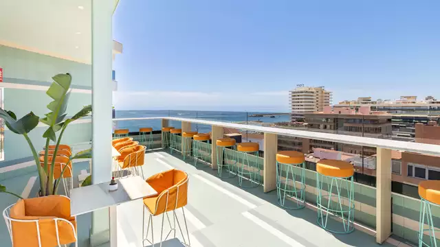 Escapade avec vue sur la mer, bouteille de cava et accès à la zone de détente à Fuengirola