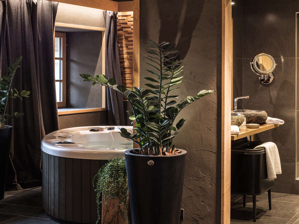 Week-end à La Suite du Domaine des Prés Verts, bains à remous et balade en vélo - 12