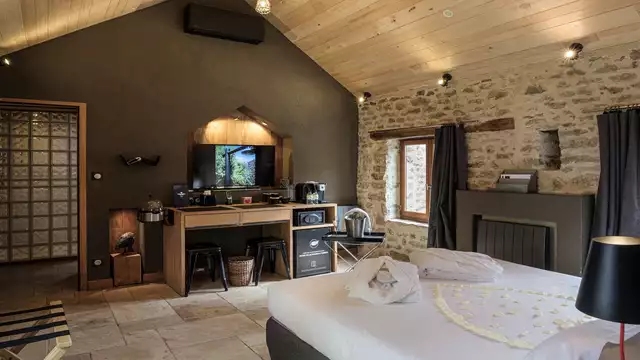 Un fin de semana en un Logis: jacuzzi y paseo en bicicleta cerca de Dijon