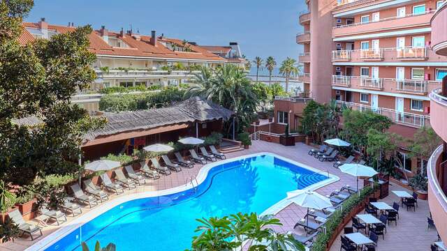 Disfruta en familia en apartamento con vistas al mar en Sitges