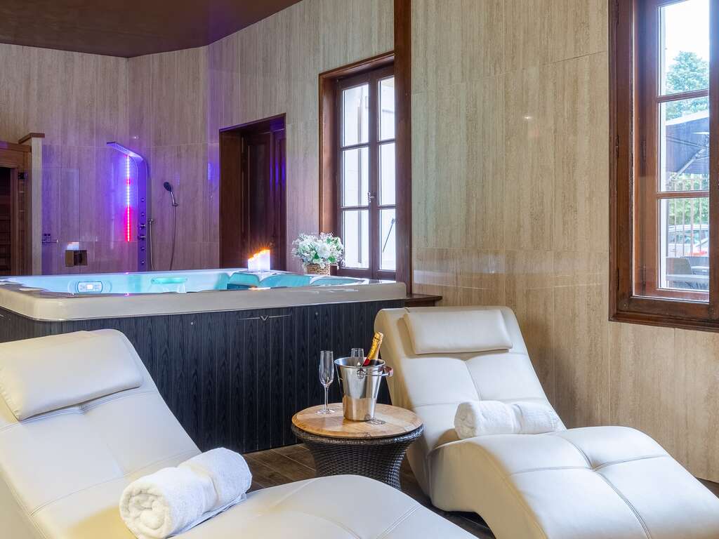 Fugue de détente avec spa privatif à Tournus - 4* - 1