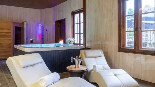 Fugue de détente avec spa privatif à Tournus