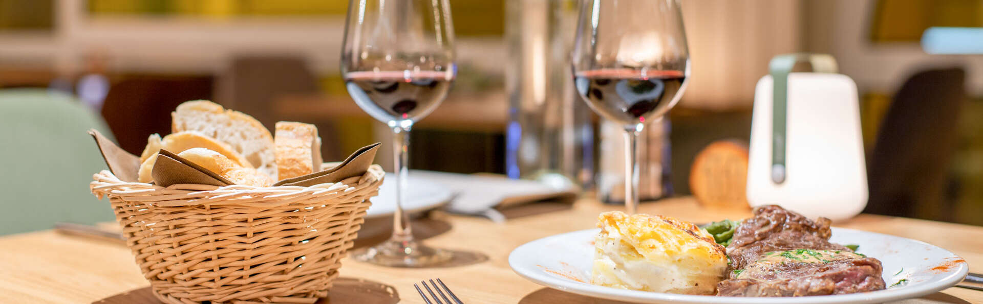 Profitez du calme aux portes de Tilburg, avec un délicieux dîner de 2 plats inclus