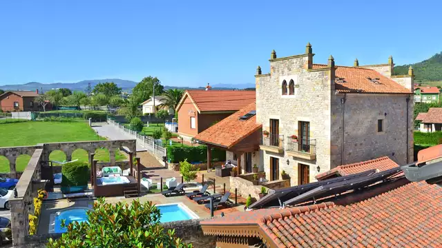 Uitje in een superior kamer met bubbelbad in Santillana del Mar