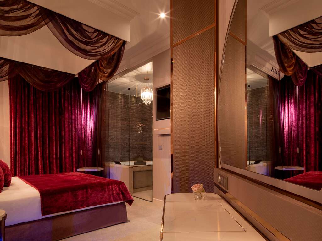 La belle époque parisienne avec spa et bains à remous en chambre à Paris - 5* - 28