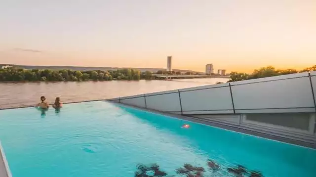 Luxe, confort et spa dans la ville animée de Bonn