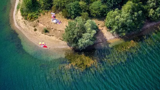Ontdek het strand van Wesel en geniet van het koele water van het Auesee-zeegebied