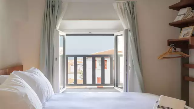 Escapada romántica con cena en el centro de Biarritz