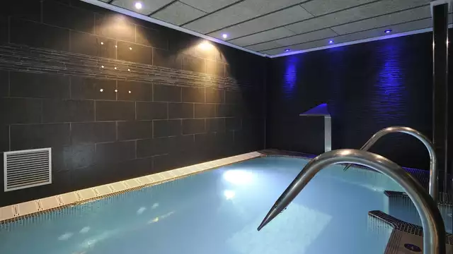 Romantisch uitje met ontbijt, spa en romantische details met uitzicht op zee.