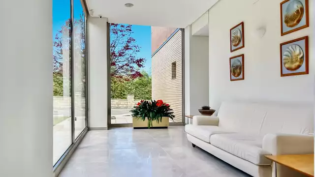 Ontdek Isla in een appartement met een typisch regionaal diner