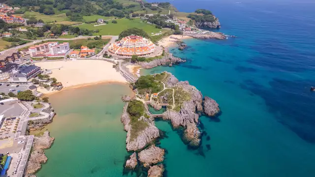 Escapada familiar en Isla en apartamento con cena típica regional