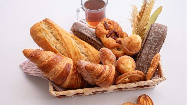 Desayuno en una cesta para 2 adultos