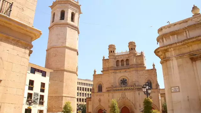 Escapade familiale dans le centre de Castellón avec demi-pension.