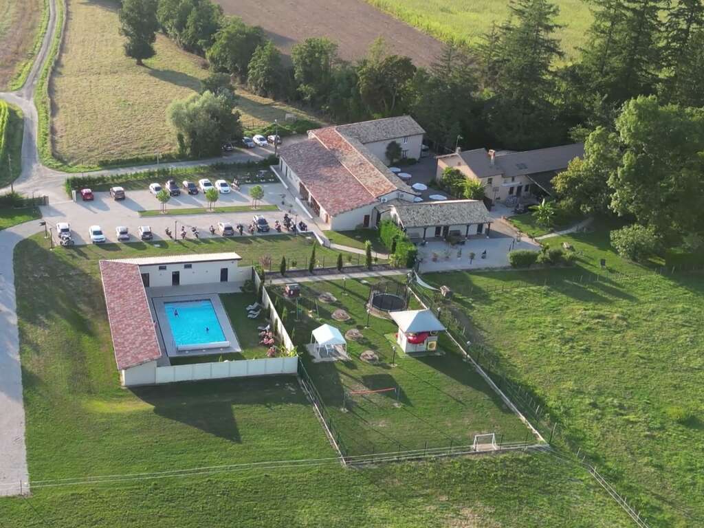 Gourmandise avec diner buffet à Arbigny - 3* - 2