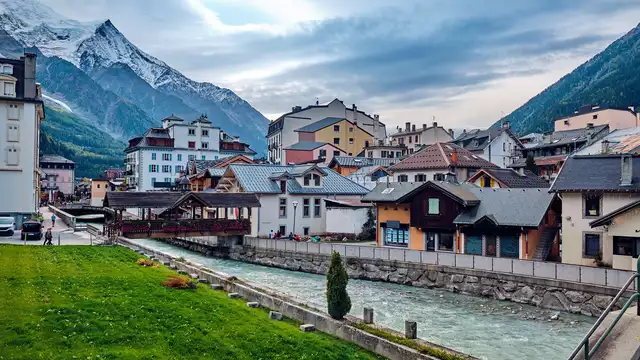 Estancia gastronómica cerca del Mont Blanc, con acceso al spa y copa de bienvenida.