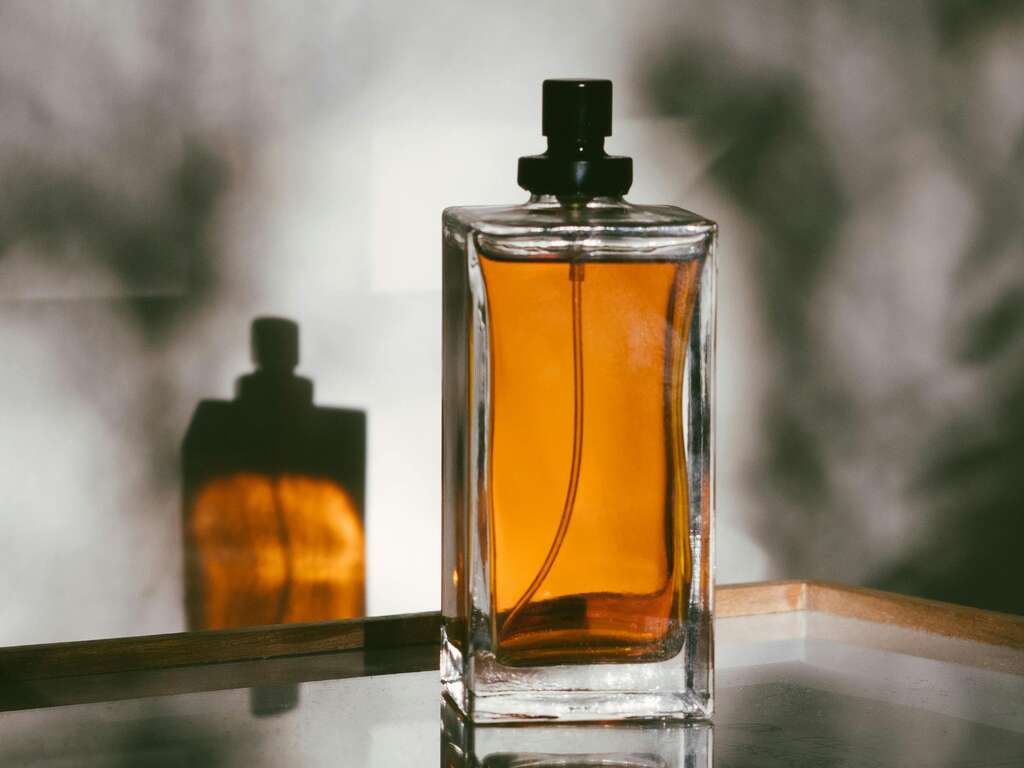 Séjournez à quelques pas des anciennes usines du grand parfumeur François COTY - 4* - 19