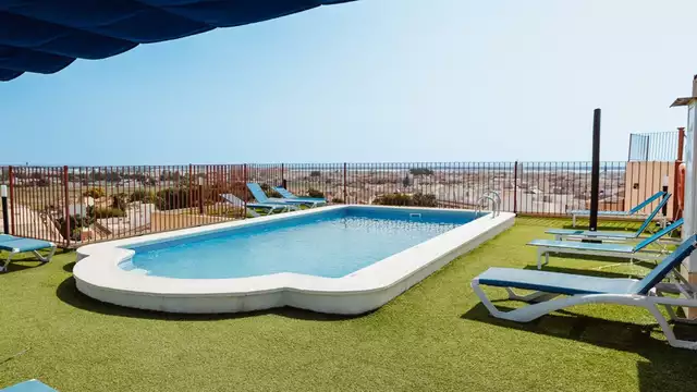 Appartement sur la Mer Mineure avec bouteille de champagne de bienvenue