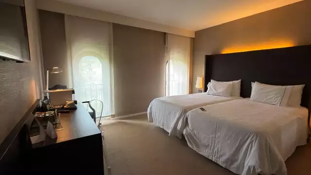 Escapada romántica en habitación con vistas en Durango