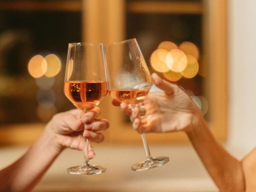 Escapade à Toulon avec bouteille de rosé locale, peignoirs et départ tardif - 4* - image 22