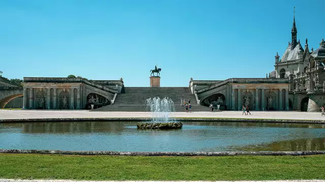 Découvrez le Château de Chantilly et dînez à l'hôtel