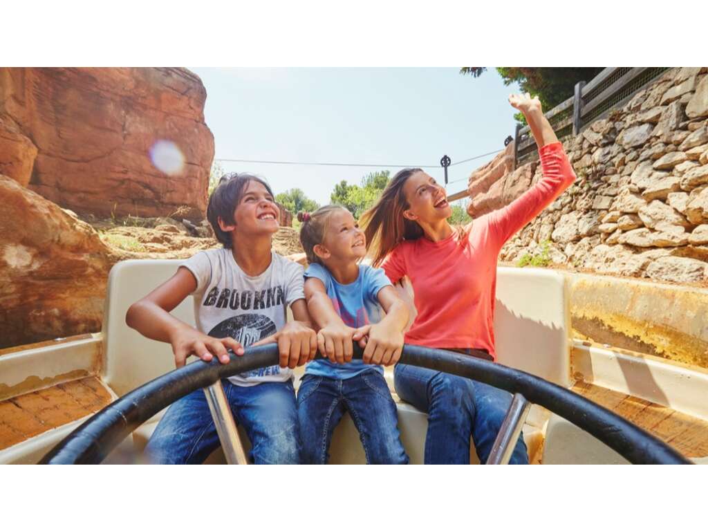 Hôtel 4* à Salou avec petit-déjeuner et entrées pour Portaventura Park ! - 4* - 31