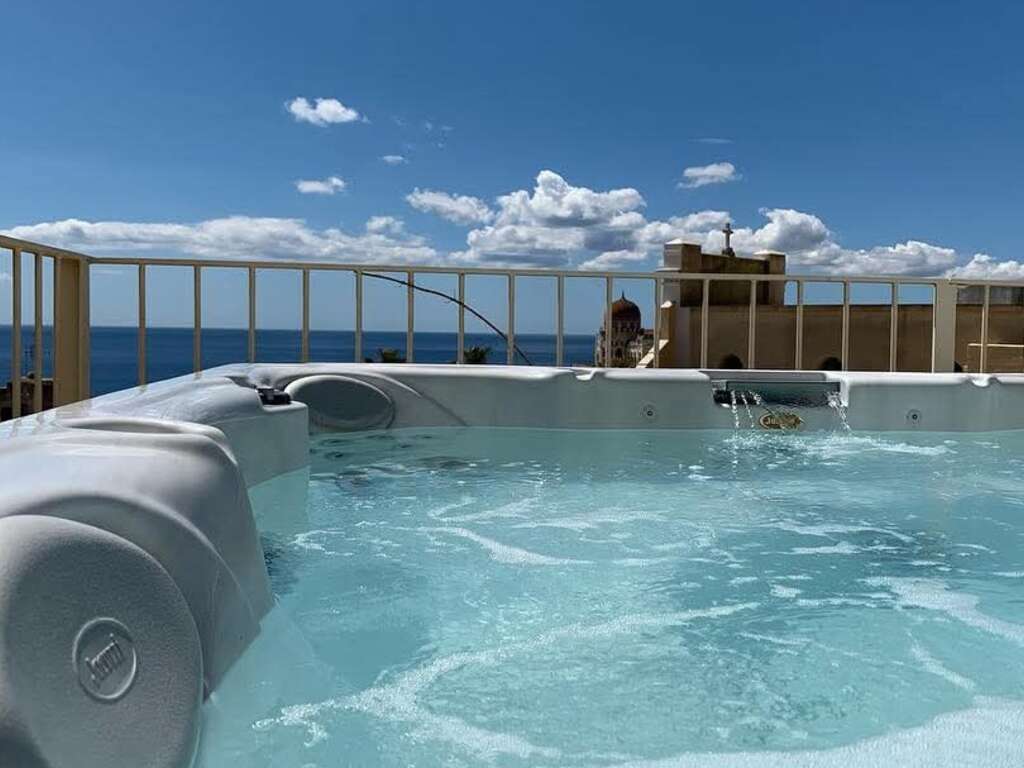 Est Hotel - Escapade en bord de mer dans les Pouilles avec accès au bains à remous - 4* - 4