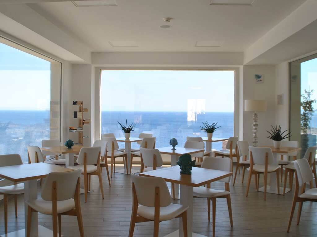 Est Hotel - Escapade en bord de mer dans les Pouilles avec accès au bains à remous - 4* - 5