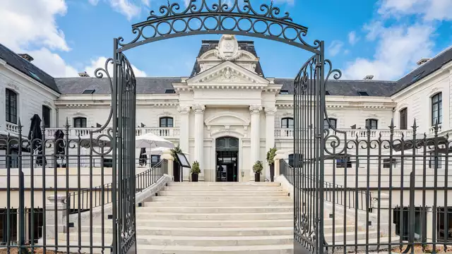 Estancia relajante en un entorno único en Loches.