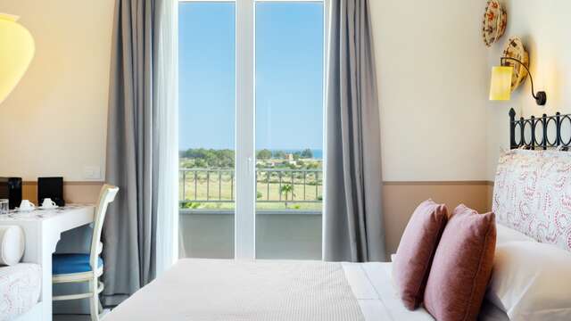 Habitación doble estándar vista al mar