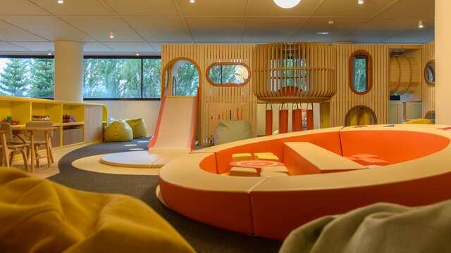 Escapada en familia en alojamiento y desayuno con niño incluido en Soldeu