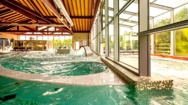 Amoureux des spas : accès au spa et dîner dans un hôtel 4 étoiles