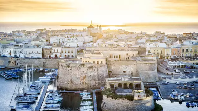 Vacances dans les Pouilles, à Gallipoli, en demi-pension et avec piscine extérieure