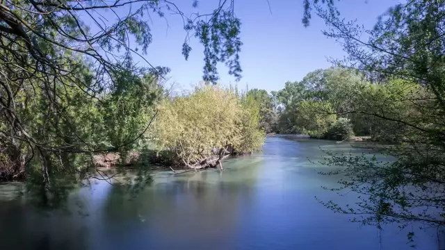 Media pensión en "partage des eaux", en L'Isle-sur-la-Sorgue