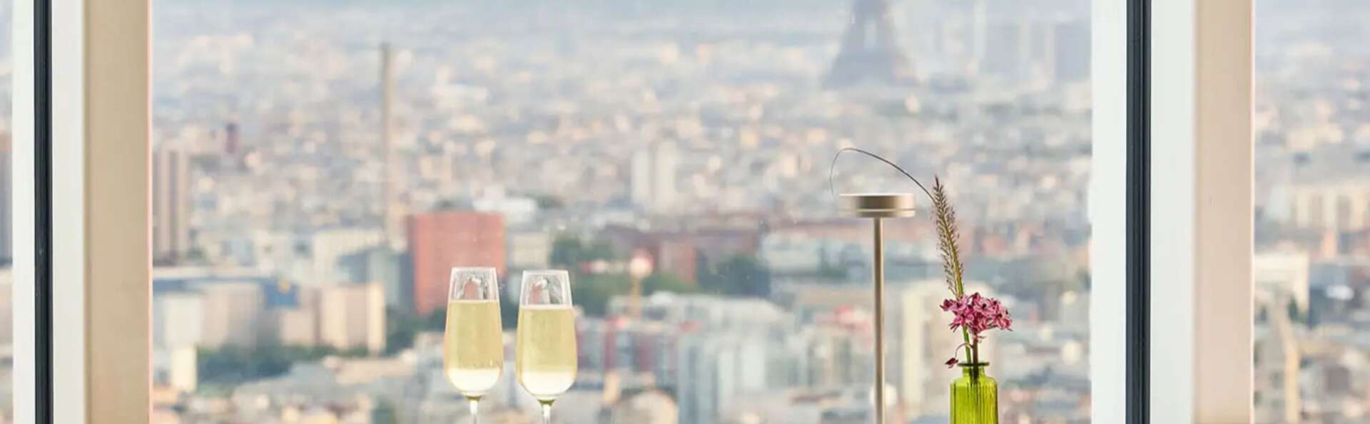 Séjour romantique avec champagne perché à 140 mètres