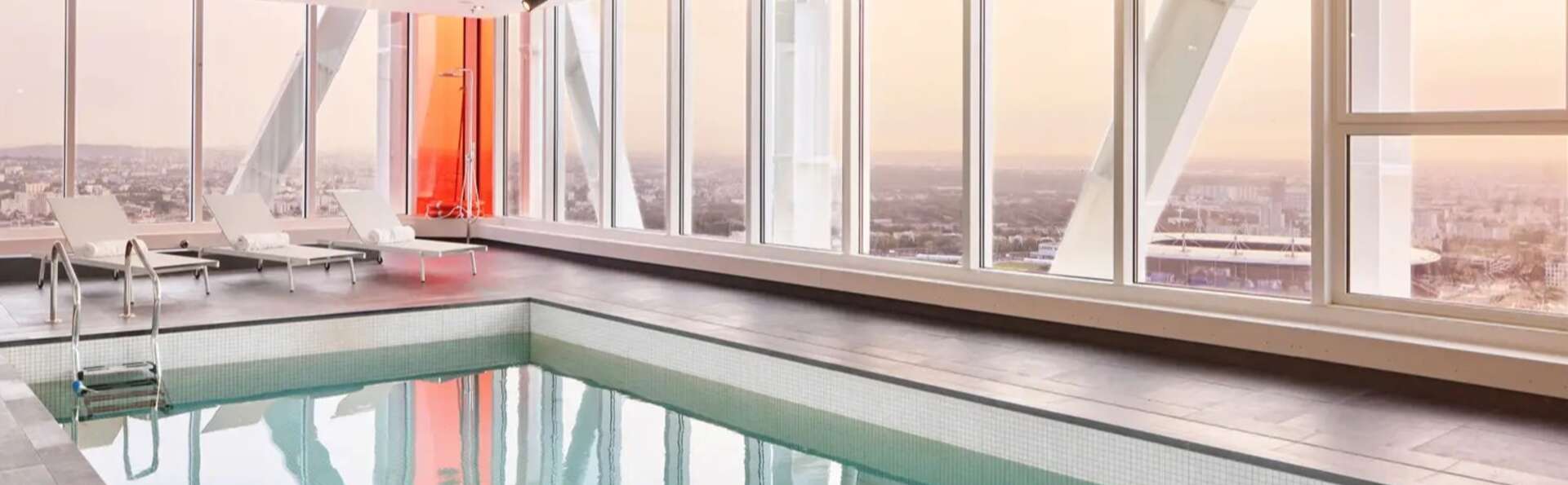 Séjour 4 étoiles avec la piscine la plus haute de France au 40e étage