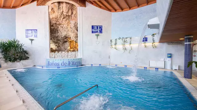 Relax en Balneario con piscina termal, haloterapia y descuento en noches extra